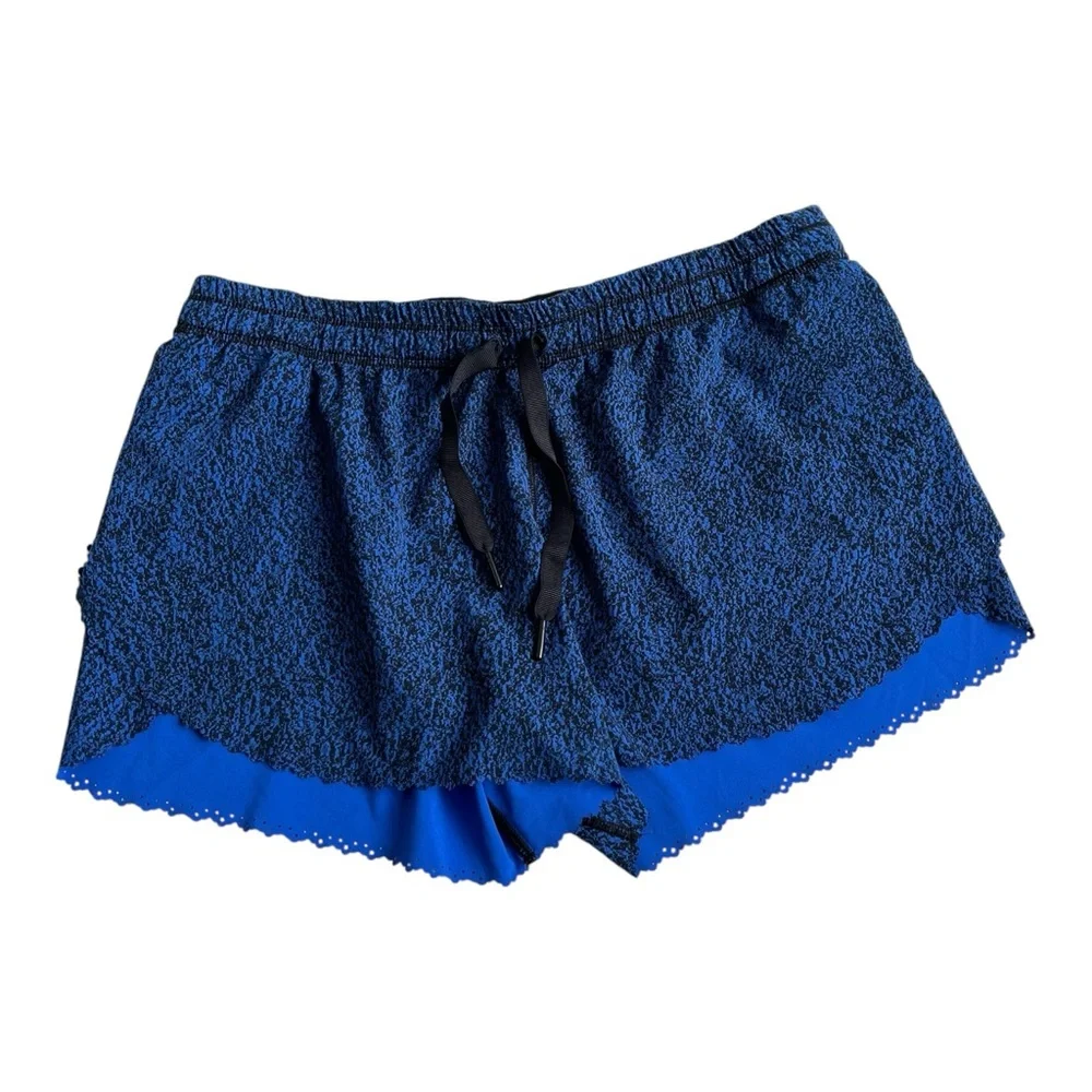 Lululemon Women’s Blue / Black Hit It Short (3 1/2") - Picture 1 of 4